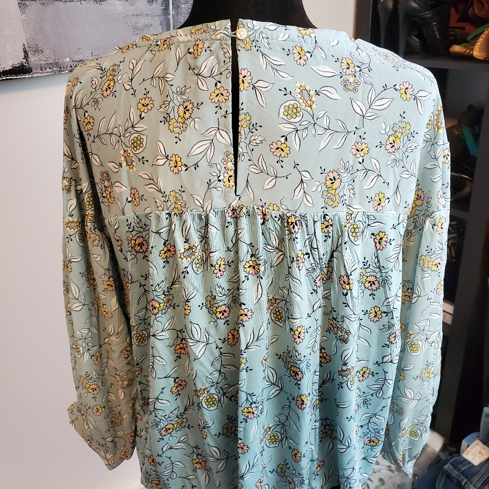 Brand new - Loft - Floral Dot mixed blouse